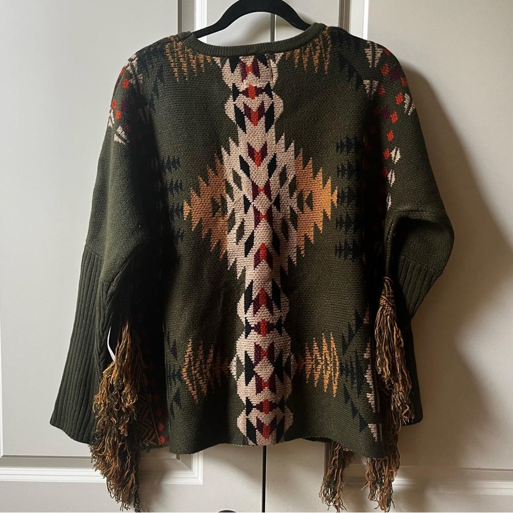 NWT Cotton & Rye Women's Southwestern Fringe Poncho Sweater Olive Brown size S - Picture 6 of 13